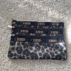 Le Sportsac cosmetic bag